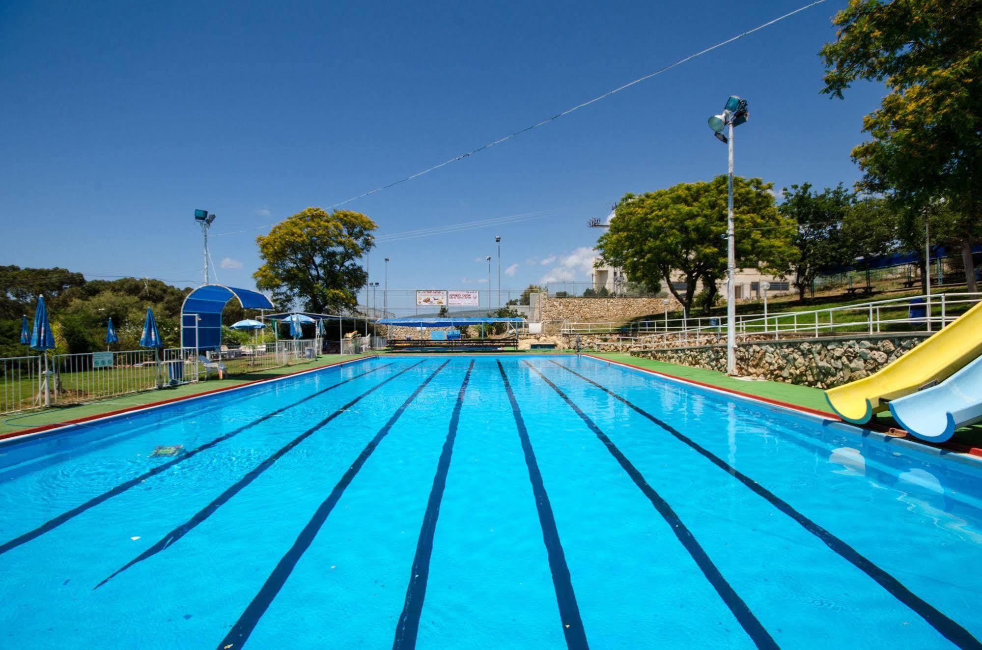 Travel Hotel Gesher Haziv Esterno foto