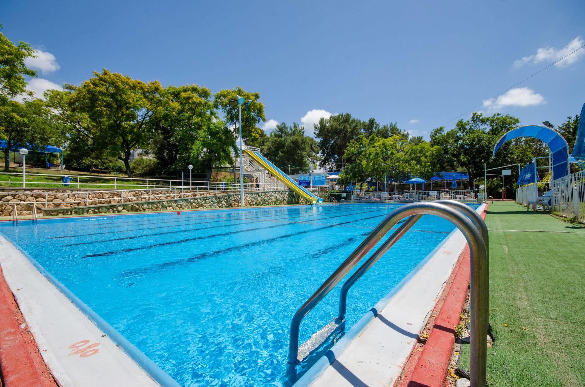 Travel Hotel Gesher Haziv Esterno foto