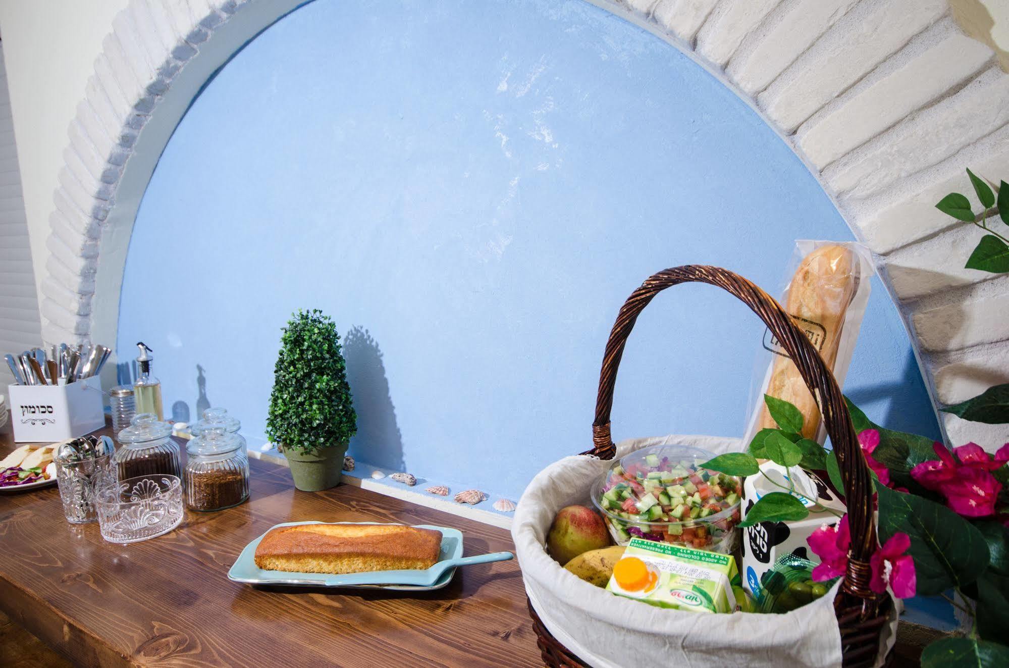 Travel Hotel Gesher Haziv Esterno foto